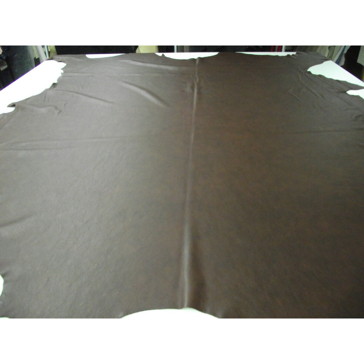 1/2 Lederhaut ca. 2.5 qm mocca Polsterleder Antikleder Rindleder vollnarbig 1/2 Lederhaut ca. 2.5 qm mocca Polsterleder Antikleder Rindleder vollnarbig